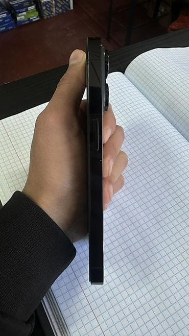 ipad pro 13 m4: IPhone 14 Pro, Б/у, 128 ГБ, Черный, Чехол, 77 % — 4