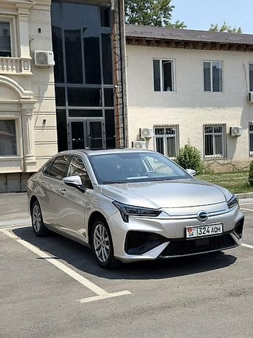GAC Aion S Plus — электрический седан. Кузов и дизайн: - Современная