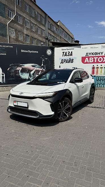prius plus: Toyota bZ4X: 2022 г., Автомат, Электромобиль, Кроссовер — 1