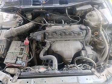 mazda 626 автомобил: Honda Accord: 1999 г., 1.8 л, Автомат, Бензин, Седан — 2