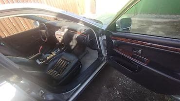 а 8: Audi A8: 1995 г. — 4