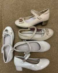 Комплекты одежды: Ликвидация новой демисезонной подростковой и детской обуви! Цены — 20