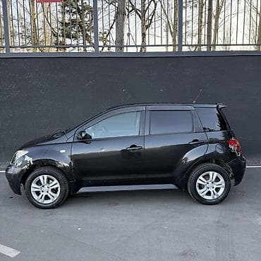 Toyota: Toyota Ist: 2004 г., 1.5 л, Автомат, Бензин, Хэтчбэк — 2