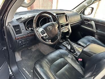 byd e7: Toyota Land Cruiser: 2012 г., Внедорожник — 9