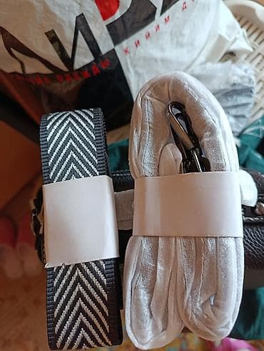 Ювелирные изделия: Сумка через плечо, компактная - Материал: фактурная экокожа черного — 3