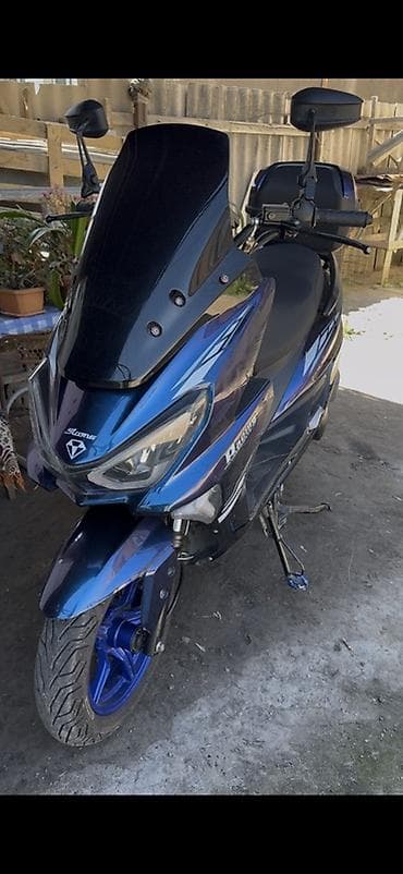 Макси-скутер 180 куб. см, Бензин, Б/у