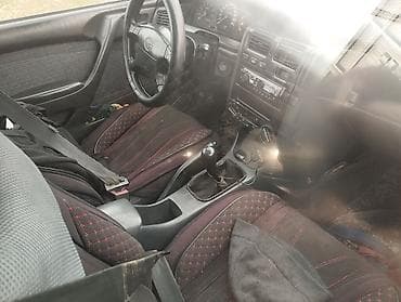 машина byd e2: Toyota Carina E: 1992 г., Ручные, Бензин, Лифтбек — 3