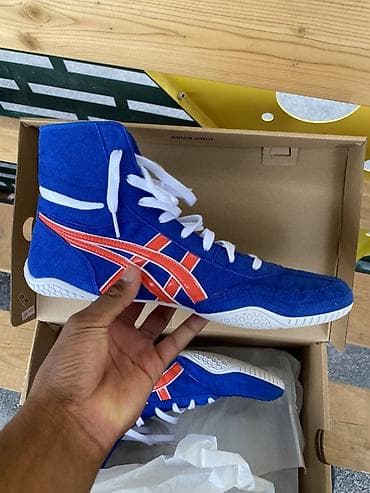 onitsuka tiger: Борцовки ASICS TIGER
original
новые,не носил вообще
Размер 42.5 — 1