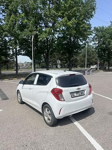 Продажа авто: Chevrolet Spark: 2020 г., 1 л, Автомат, Бензин, Хэтчбэк — 4