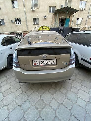 Продажа авто: Toyota Prius: 2004 г., 1.5 л, Автомат, Гибрид, Хэтчбэк — 4