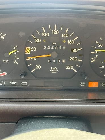 byd 2020: Mercedes-Benz W124: 1988 г., 2.3 л, Автомат, Бензин, Седан — 6