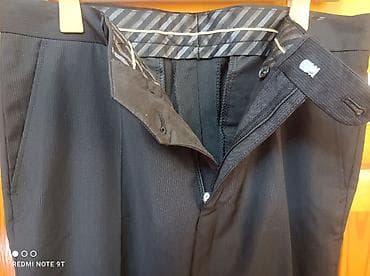 Шорты: Классические мужские брюки темно‑серого цвета с тонкой вертикальной — 9