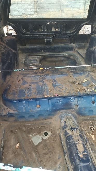 full construction: Кузов Гольф 2 в сборе,в отличном состоянии:не гнилой,не битый,без — 7