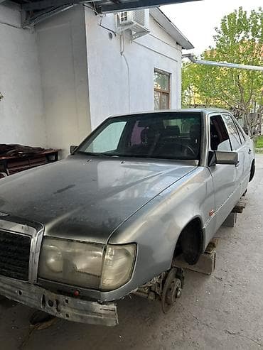 Mercedes-Benz W124: 1990 г., Ручные, Седан