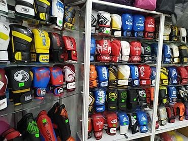 Перчатки: Боксеркие перчатки новые кожаные и кожа зам модели. Качество высшее — 1