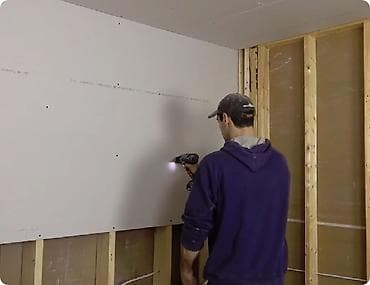 Монтаж перегородок из гипсокартона. монтаж труб канализации и