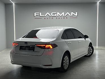 шевролет ковалт: Toyota Corolla: 2019 г., 1.8 л, Вариатор, Гибрид, Седан — 2