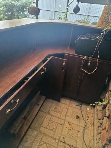 визажное кресло: Шкафы для салонов — 3