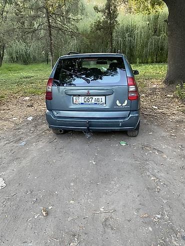 Mitsubishi Space Star: 2001 г., 1.6 л, Механика, Бензин, Универсал