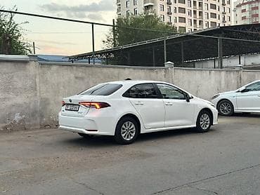 corolla 2004: Toyota Corolla: 2022 г., 1.8 л, Вариатор, Гибрид, Седан — 10