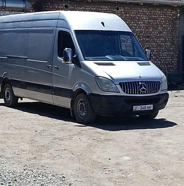 rf 2: Фургон Mercedes-Benz Sprinter (длинная база, высокий потолок) — 3