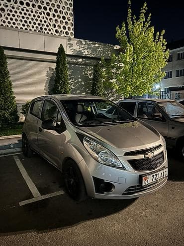 спарк spark: Chevrolet Spark: 2010 г., 1 л, Ручные, Бензин, Хэтчбэк — 2