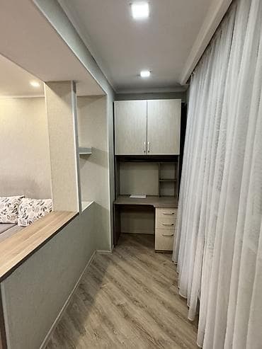 3 к: 2 комнаты, С мебелью частично — 2