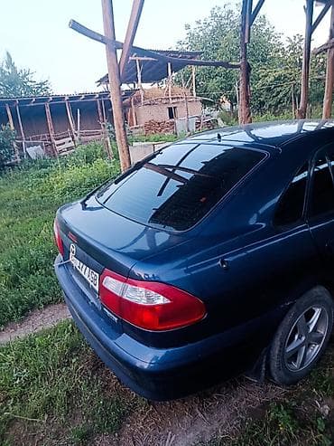 Транспорт: Mazda 626: 2000 г., 1.8 л, Бензин, Хэтчбэк — 4