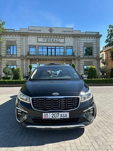 Kia Carnival: 2018 г., 2.2 л, Автомат, Бензин, Минивэн — 1