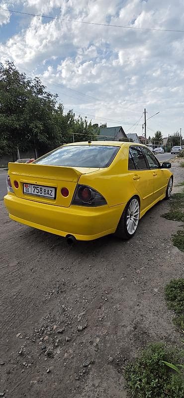 low ll: Toyota Altezza: 2001 г., 2 л, Механика, Бензин, Седан — 4