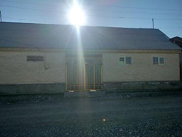 аренда дома на иссык куле: Дом на участке 7 соток. Планировка и помещения: - 7 комнат - 2 кухни — 1