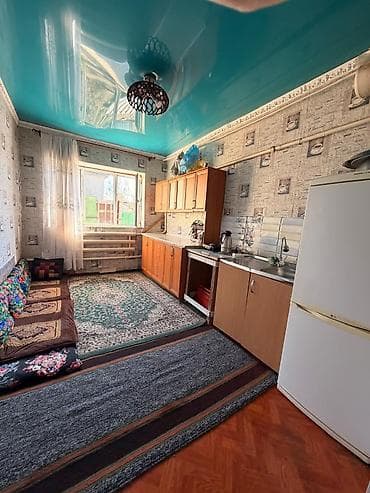 дом в покровка: Просторный дом с отделкой - Планировка: большая гостиная с оконным — 8