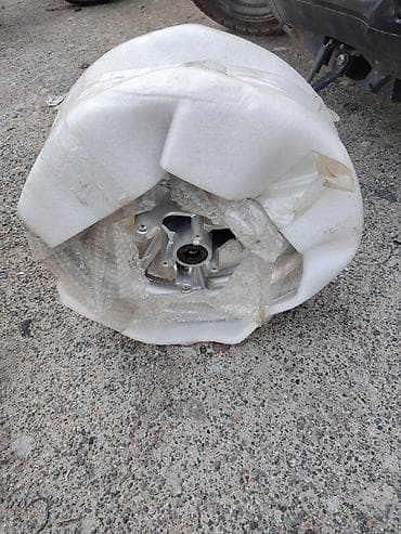 bmw e60: Литые Диски R 13 1 шт, отверстий - 5, Новый — 2