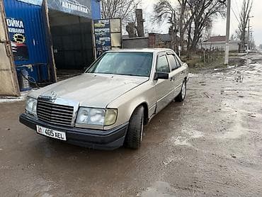 мотор жок: Mercedes-Benz W124: 1993 г., Седан — 3