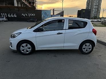 wuling mini ev: Chevrolet Spark: 2019 г. — 4