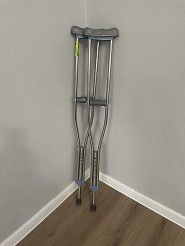 костыли купить: Подмышечные костыли (пара), алюминиевые, регулируемые. - Материал — 1