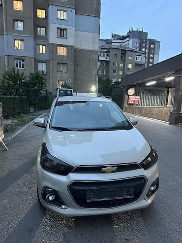 chevrolet orlando 2017: Chevrolet Spark: 2017 г., 1 л, Автомат, Бензин, Хэтчбэк — 1