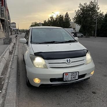 Toyota Ist: 2002 г., 1.5 л, Автомат, Бензин, Хэтчбэк