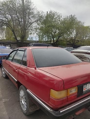 16 lt: Audi 100: 1991 г., 2 л, Бензин, Седан — 4