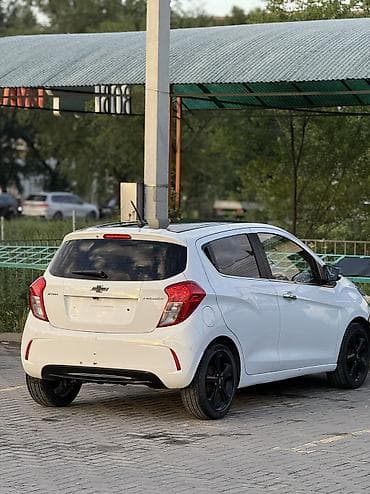 равон машина: Chevrolet Spark: 2019 г., 1 л, Автомат, Бензин, Хэтчбэк — 8