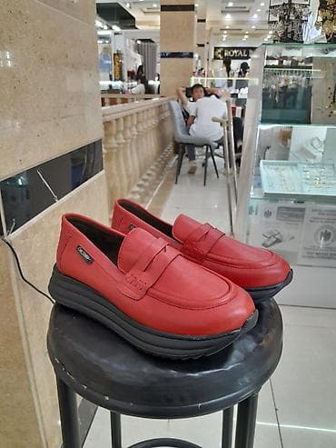 Личные вещи: Женские лоферы Cos Style - Цвет: насыщенный красный - Материал верха — 3