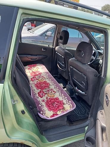 200000 машина: Mazda PREMACY: 2002 г., 2 л, Механика, Дизель — 6