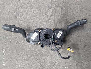 сколько стоят электронные часы: Jaguar S-Type 2001 гитара, Ягуар S-Type 2001 гитара, Подрулевой — 1