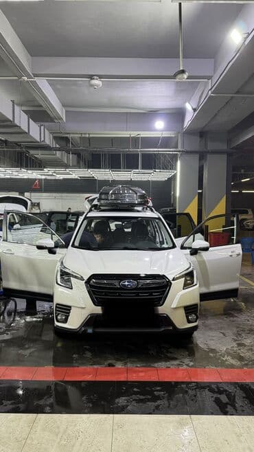 Subaru Forester: 2023 г., 2.5 л, Автомат, Бензин