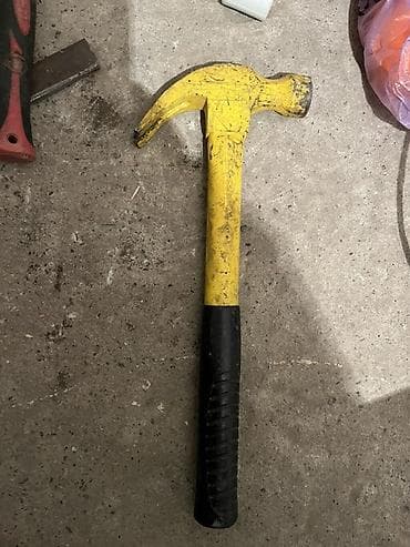 Кол араалар: Набор молотков и насадок Состав: - Классический гвоздодёр-молоток с lalafo.kg да — 1 Кол араалар: Набор молотков и насадок Состав: - Классический гвоздодёр-молоток с — 1