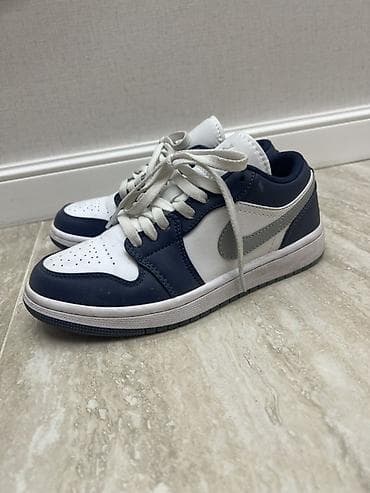 Личные вещи: Кроссовки Nike Jordan 1 Low Покупали на Ортосайском рынке за 3000 — 1