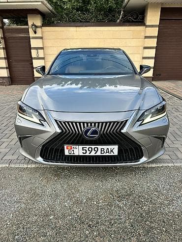 hongqi ehs9: Lexus ES: 2019 г., 2.5 л, Автомат, Гибрид, Седан — 1