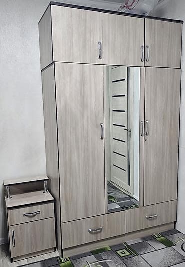 Гарнитур для прихожей, Б/у, Шкаф, ДСП, Самовывоз, цвет - Бежевый