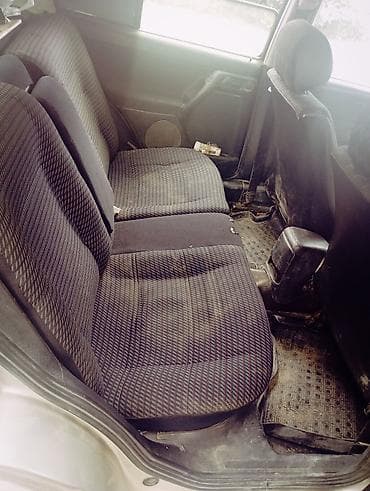 Volkswagen Golf: 1996 г., 1.8 л, Механика, Бензин, Хэтчбэк — 2