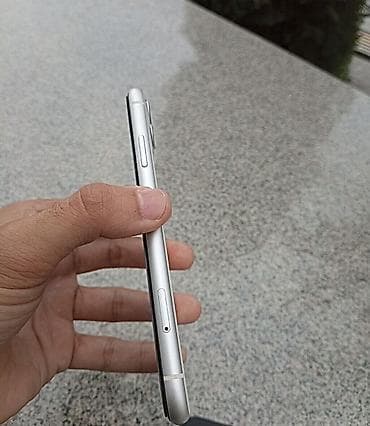iphone 12 plus: IPhone 11, Б/у, 64 ГБ, Серебристый, Защитное стекло, 66 % — 4